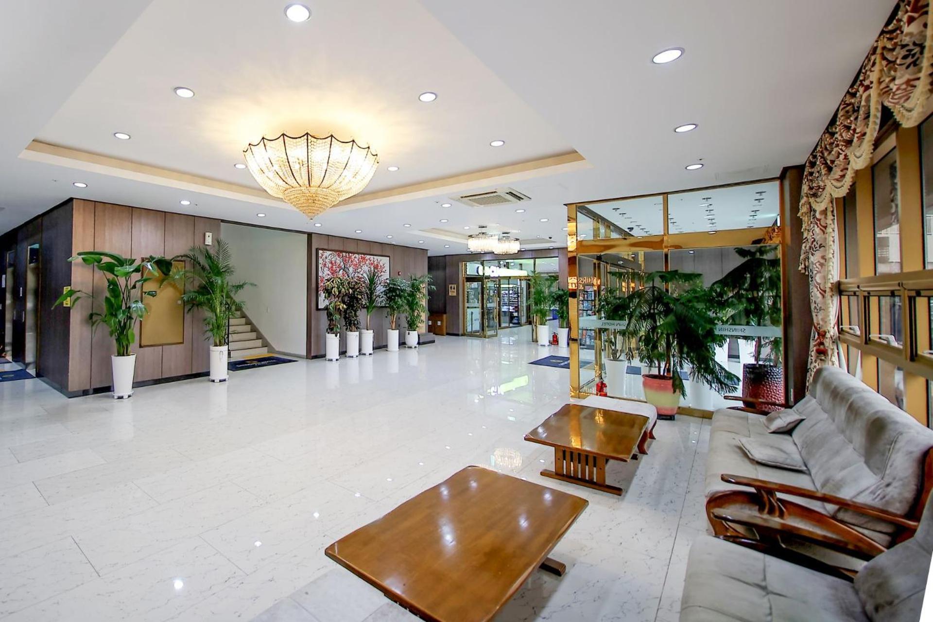 Shin Shin Hotel Jeju City Exterior photo