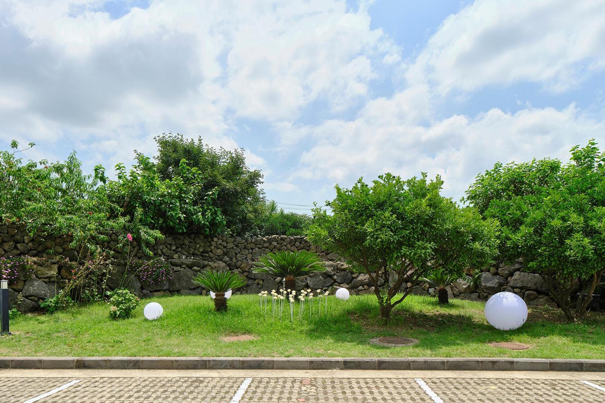 Shin Shin Hotel Jeju City Exterior photo