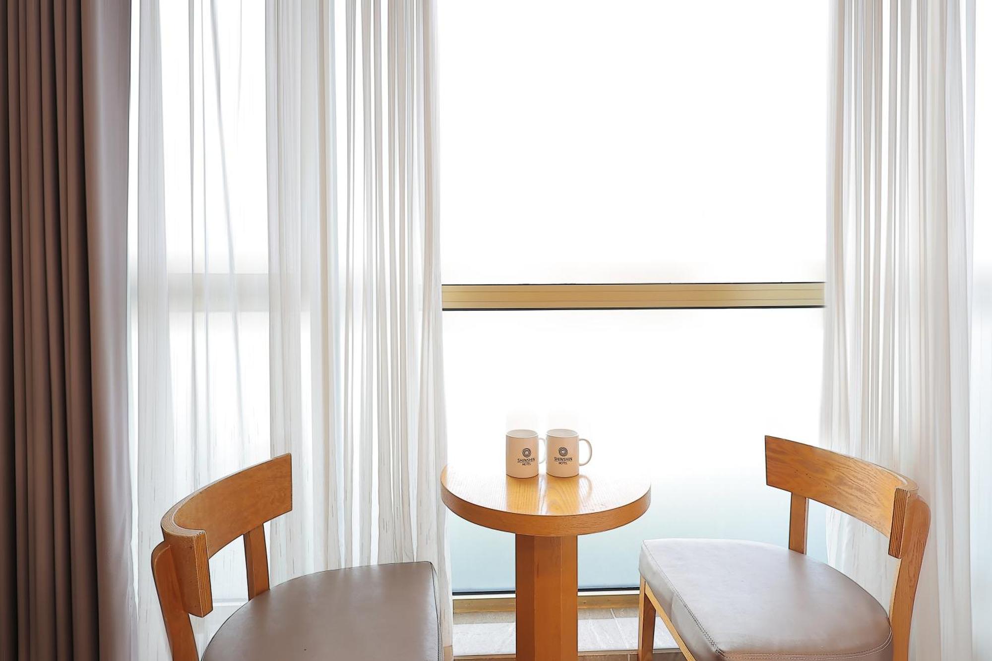 Shin Shin Hotel Jeju City Exterior photo