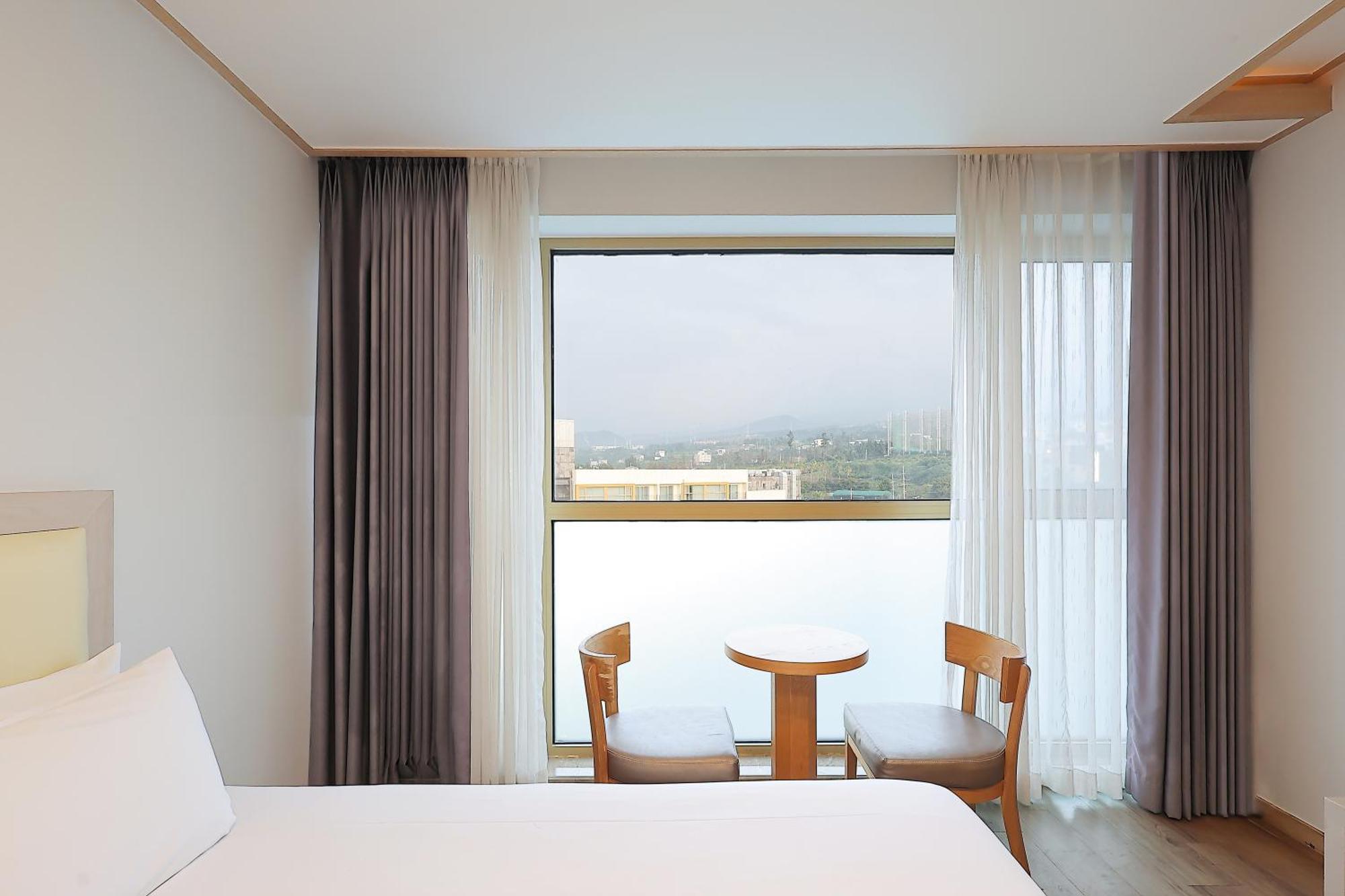 Shin Shin Hotel Jeju City Exterior photo