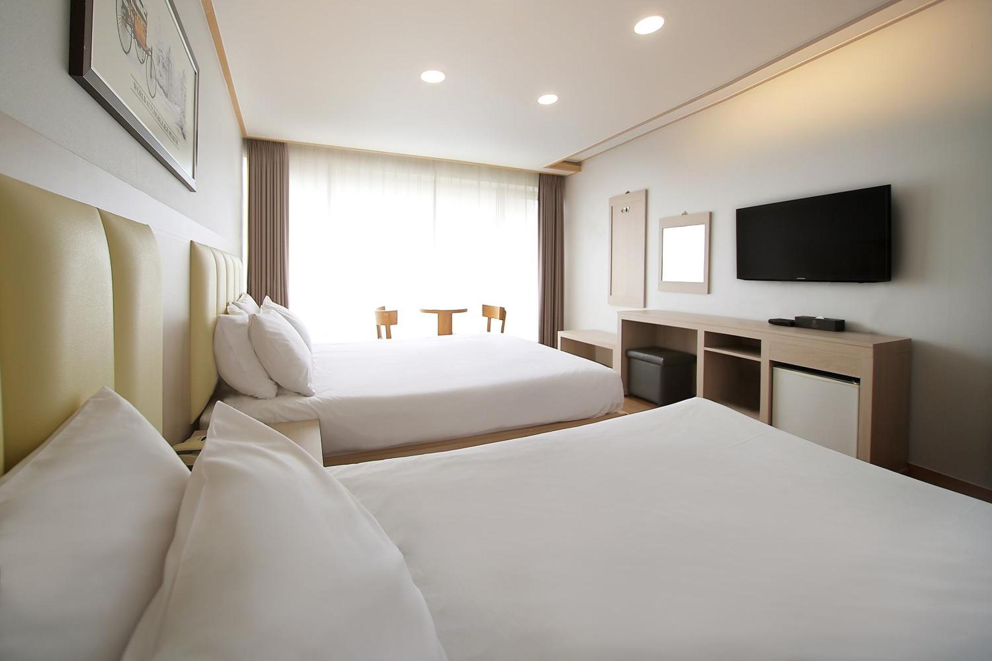 Shin Shin Hotel Jeju City Exterior photo