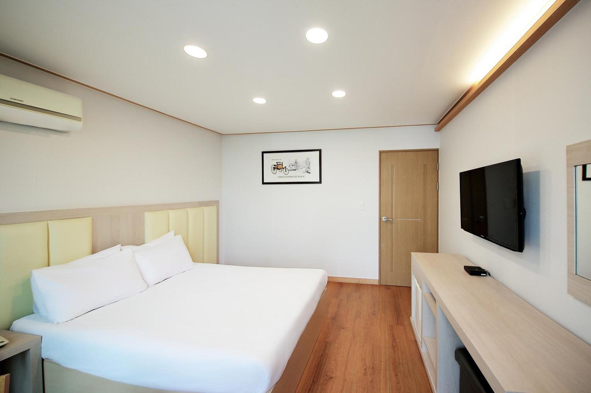 Shin Shin Hotel Jeju City Exterior photo