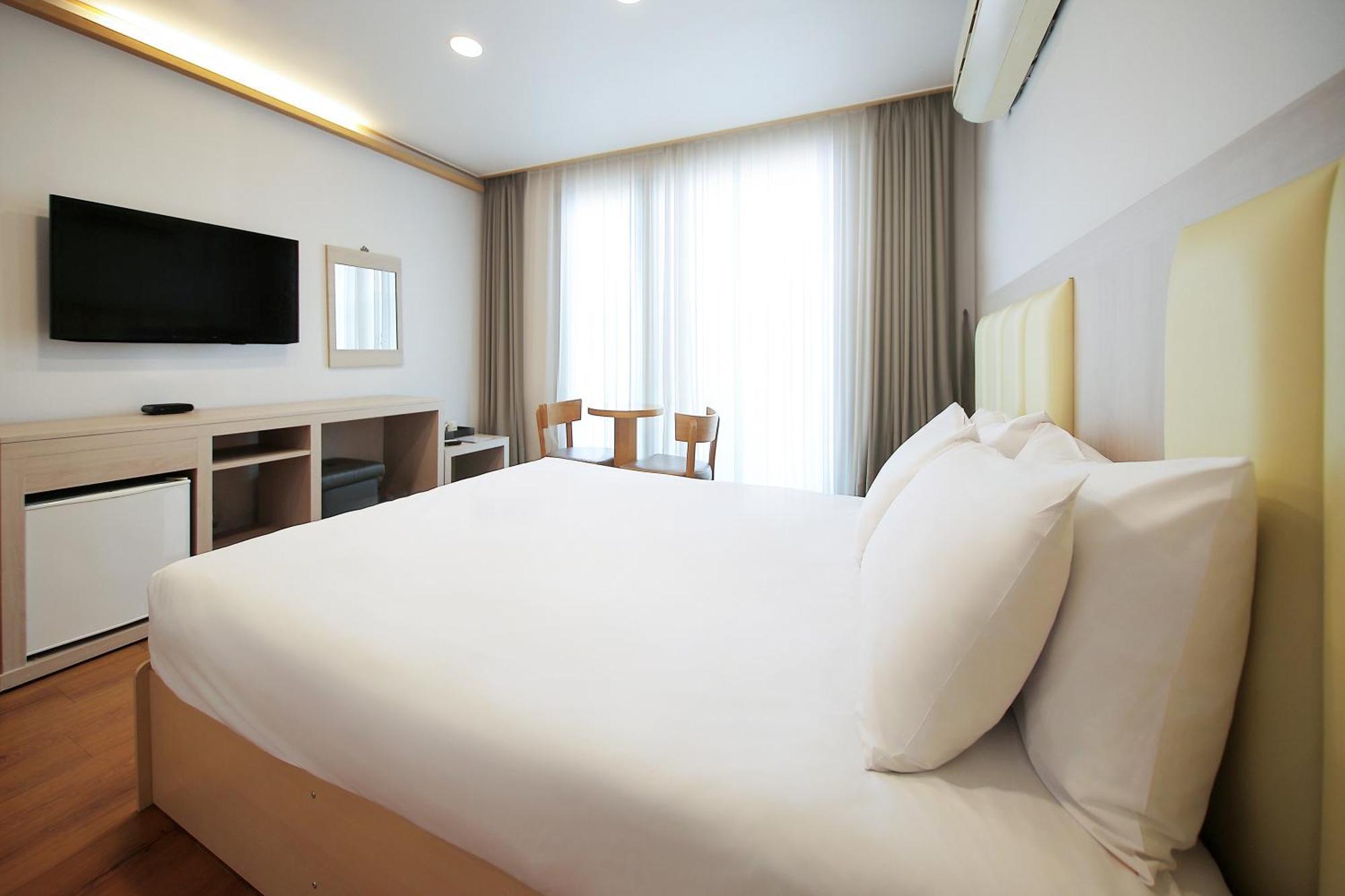 Shin Shin Hotel Jeju City Exterior photo