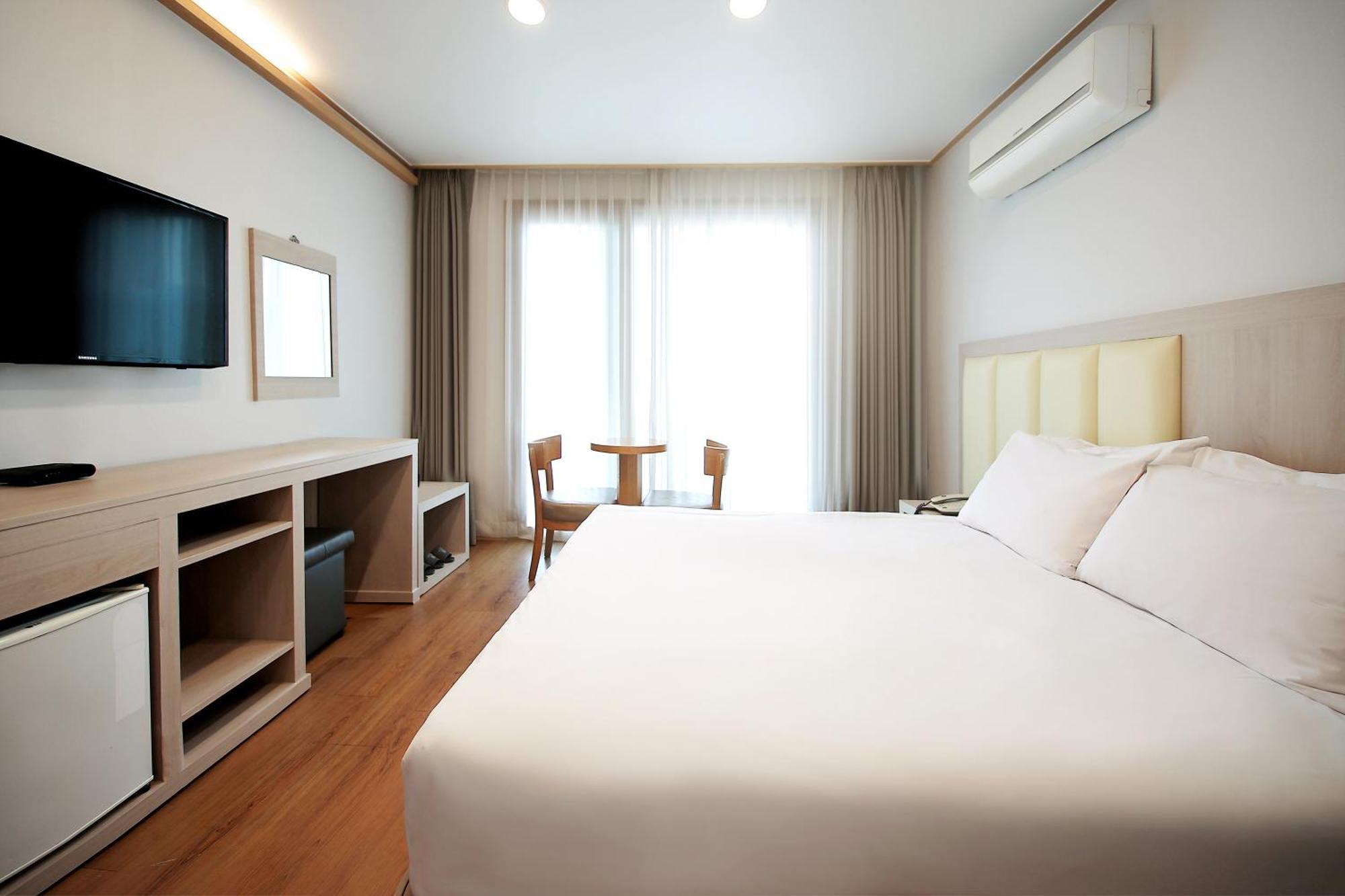 Shin Shin Hotel Jeju City Exterior photo